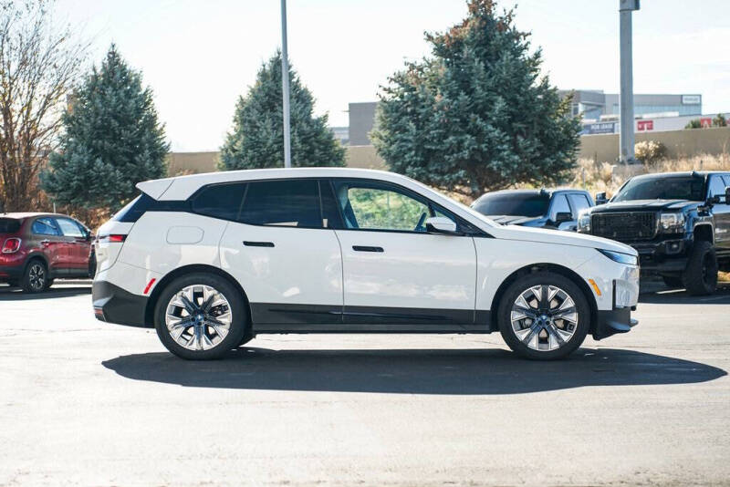 2025 BMW iX xDrive50