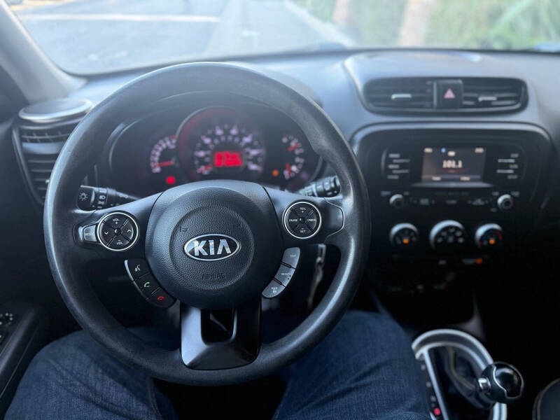 2016 Kia Soul +