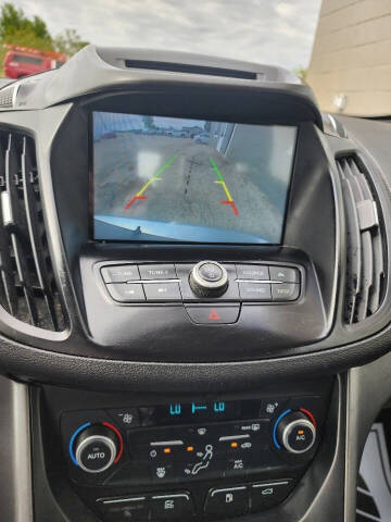 2017 Ford C-MAX Hybrid SE