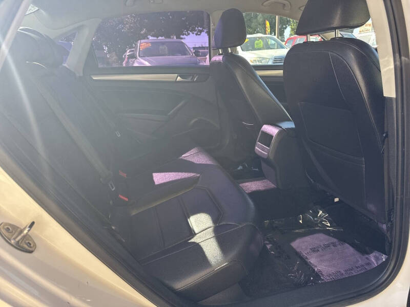 2015 Volkswagen Passat 1.8T Wolfsburg Edition