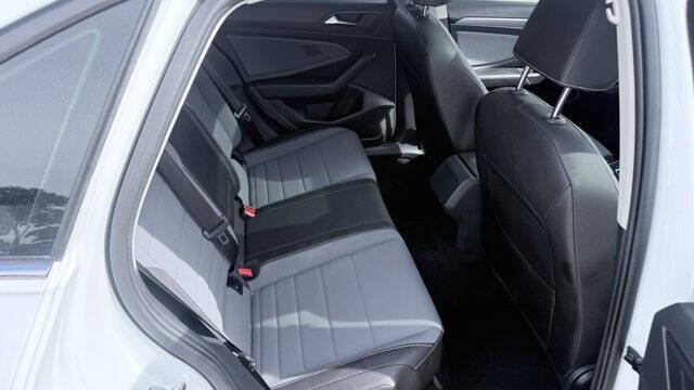 2025 Volkswagen Jetta SE