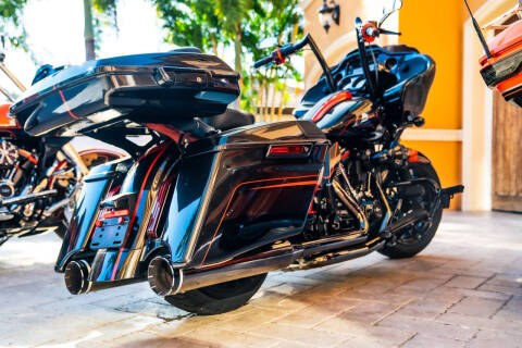2018 Harley-Davidson FLTRXSE CVO Road Glide