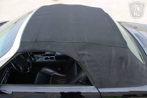 2004 Ford Thunderbird Deluxe