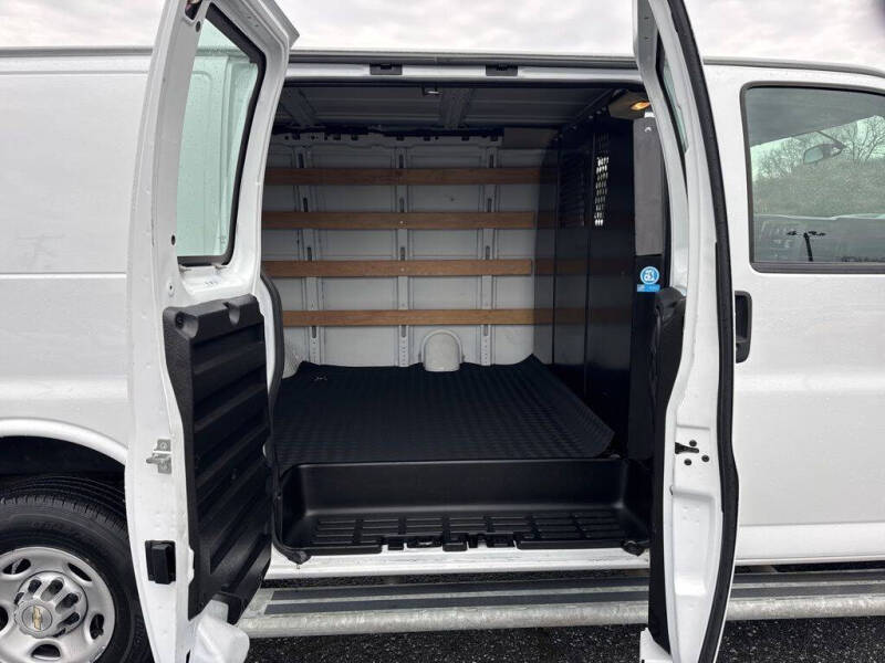 2024 Chevrolet Express 2500