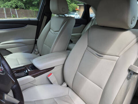2015 Cadillac XTS Standard