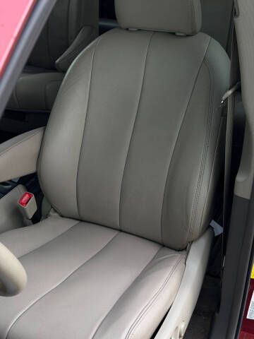 2013 Toyota Sienna XLE 8-Passenger
