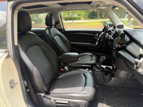 2017 MINI Hardtop 2 Door Cooper