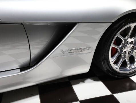 2004 Dodge Viper SRT-10