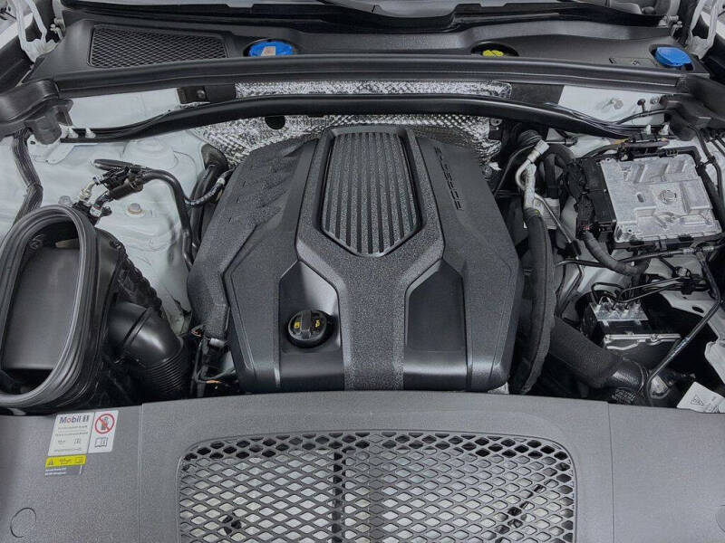 2023 Porsche Macan
