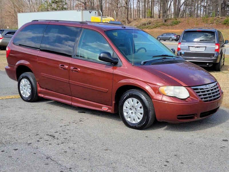 2007 Chrysler WHEELCHAIR VAN