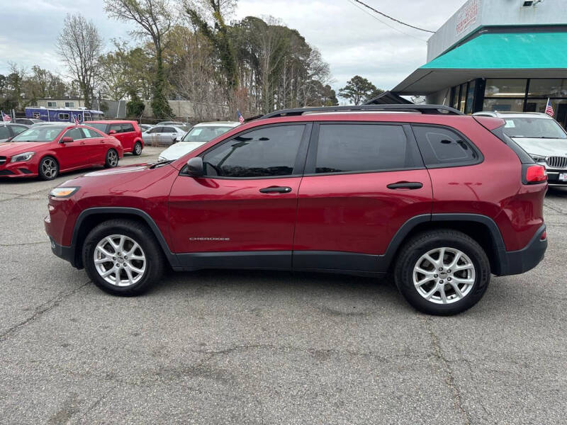 2016 Jeep Cherokee Sport