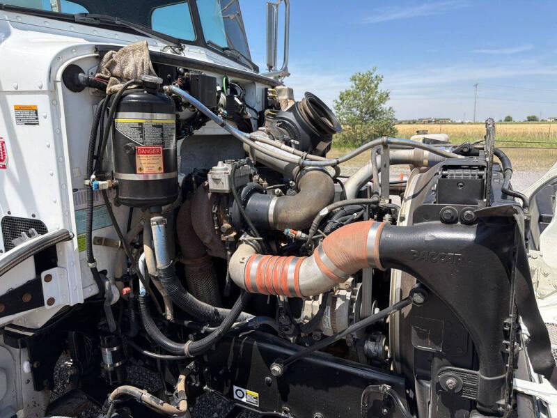 2014 Peterbilt 337