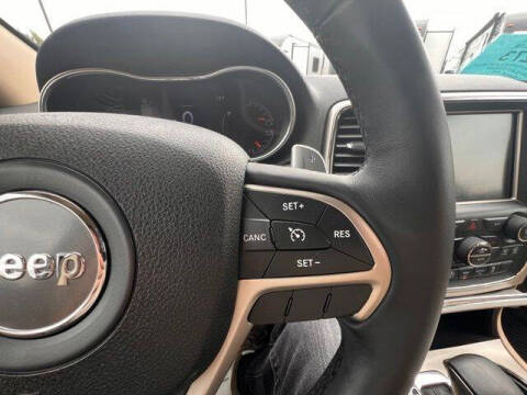 2017 Jeep Grand Cherokee Laredo