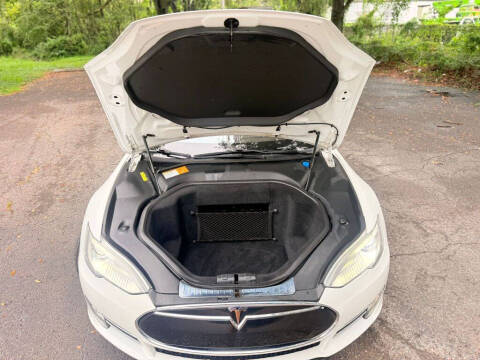 2013 Tesla Model S Performance