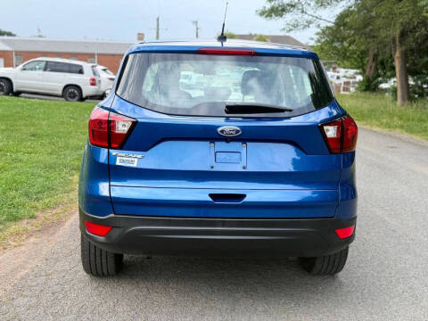 2019 Ford Escape S