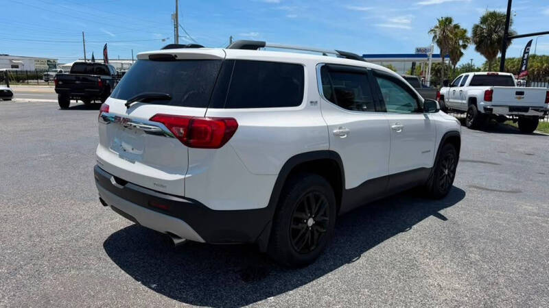 2017 GMC Acadia SLT-1