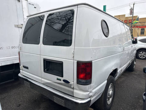 2010 Ford E-Series E-250