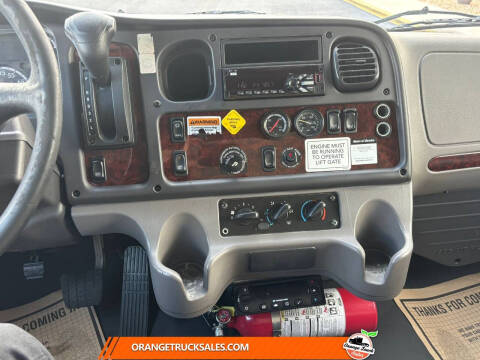 2019 Freightliner M2 106