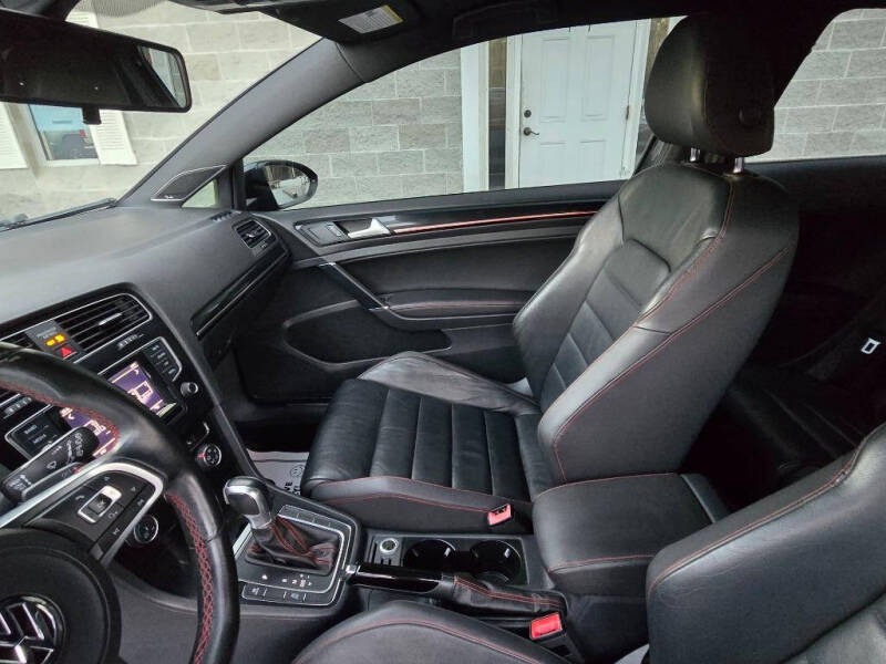 2015 Volkswagen Golf GTI SE