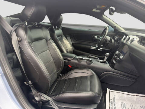 2022 Ford Mustang EcoBoost Premium