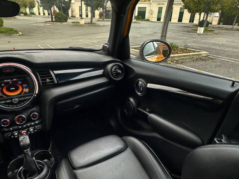 2015 MINI Hardtop 4 Door Cooper