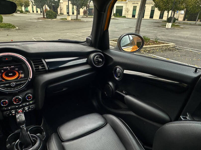 2015 MINI Hardtop 4 Door Cooper