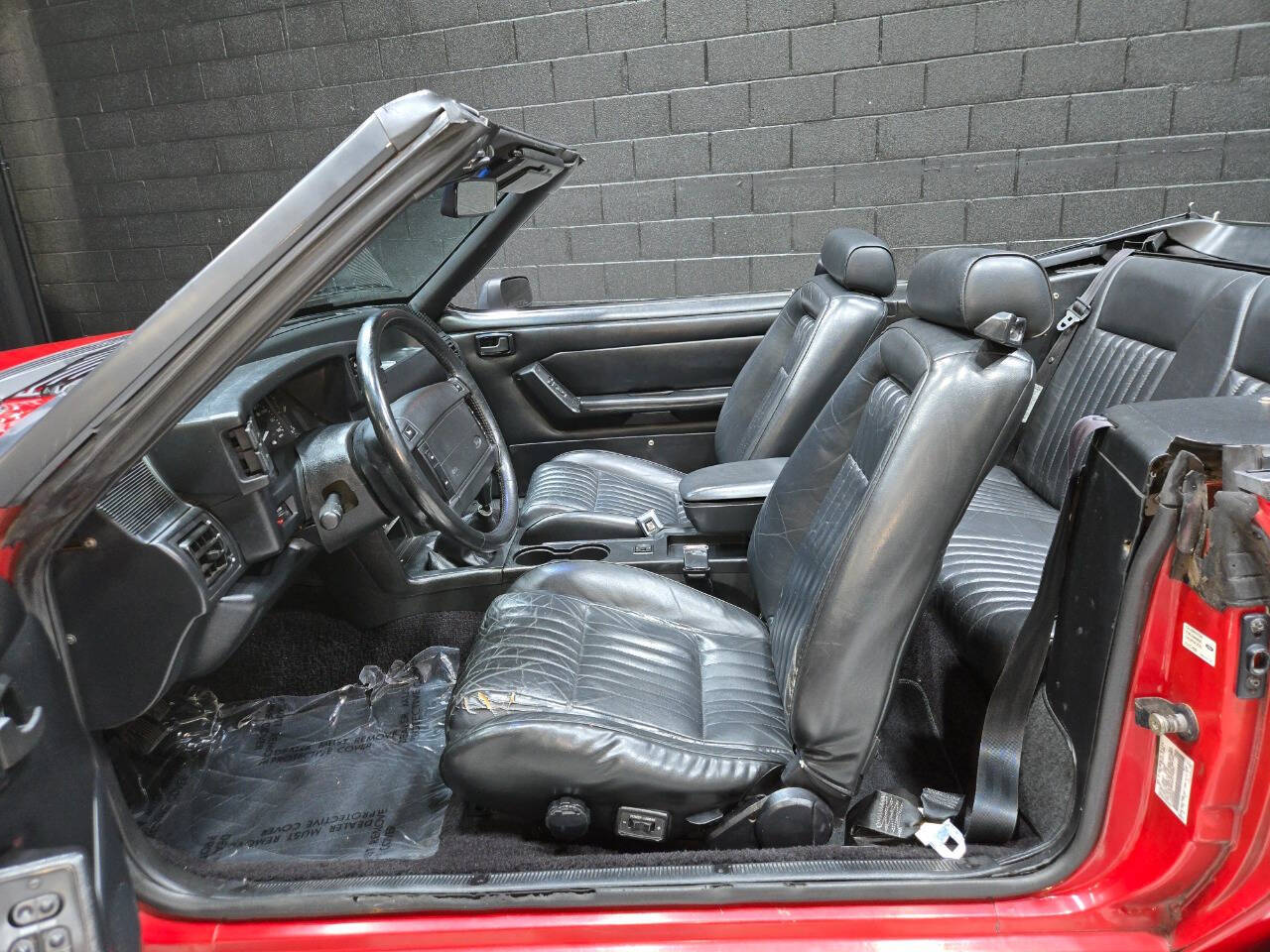 1992 Ford Mustang 66