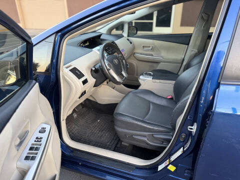 2013 Toyota Prius v Three