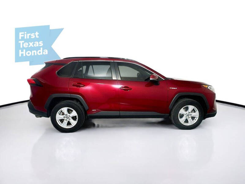 2021 Toyota RAV4 Hybrid XLE