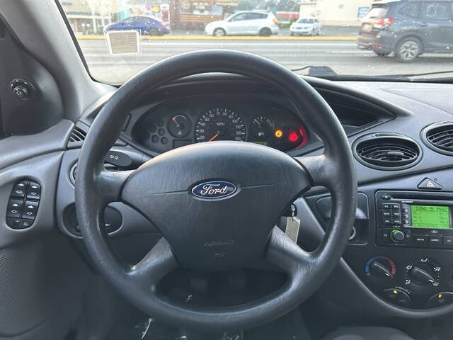 2003 Ford Focus SE photo 9