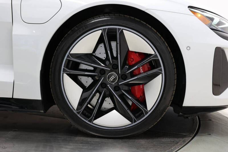 2022 Audi RS e-tron GT quattro