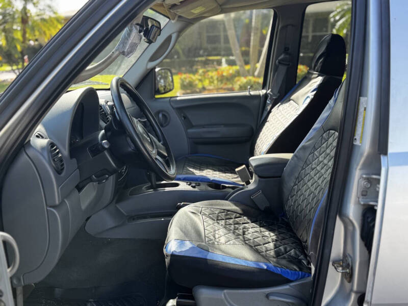 2005 Jeep Liberty Sport