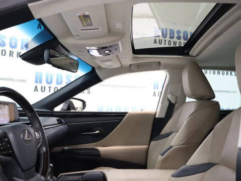 2019 Lexus ES 350