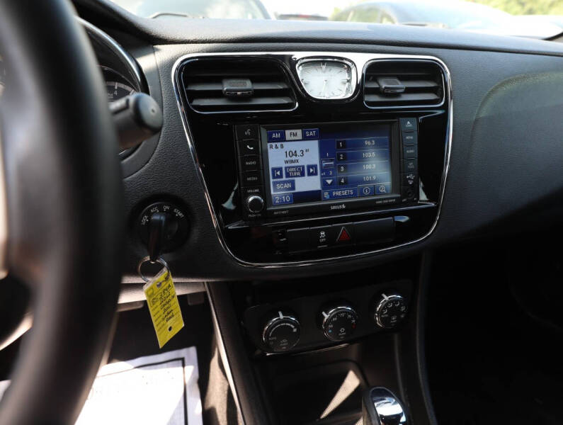 2012 Chrysler 200 Touring