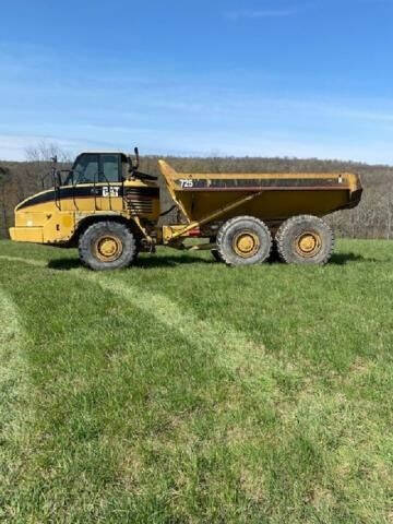 2005 Caterpillar 725 - 6x6 - 25 Ton - Cab