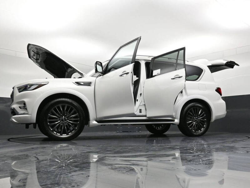 2022 Infiniti QX80 Sensory