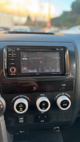 2013 Toyota Sequoia SR5