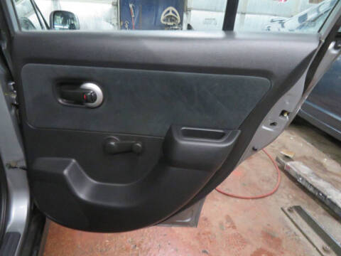 2010 Nissan Versa 1.8 S