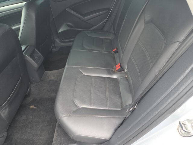 2015 Volkswagen Passat 1.8T Wolfsburg Edition