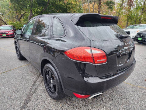 2014 Porsche Cayenne Platinum
