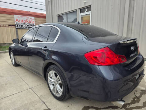 2011 Infiniti G25 Sedan Journey