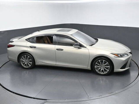 2019 Lexus ES 300h
