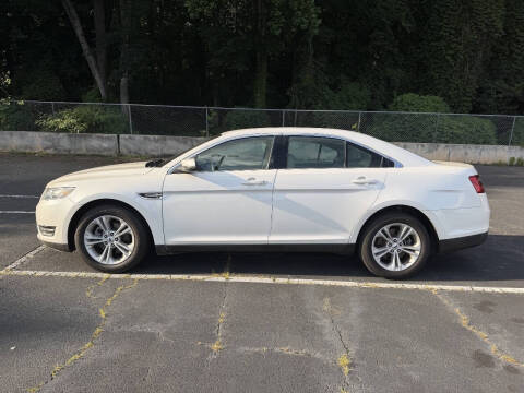 2015 Ford Taurus SEL