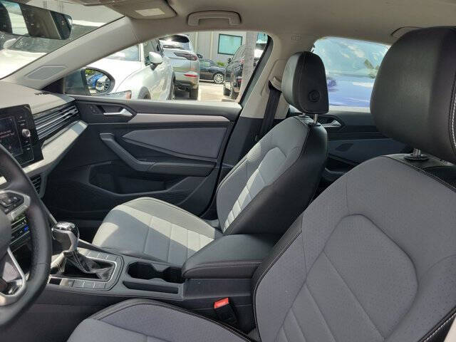 2025 Volkswagen Jetta SE