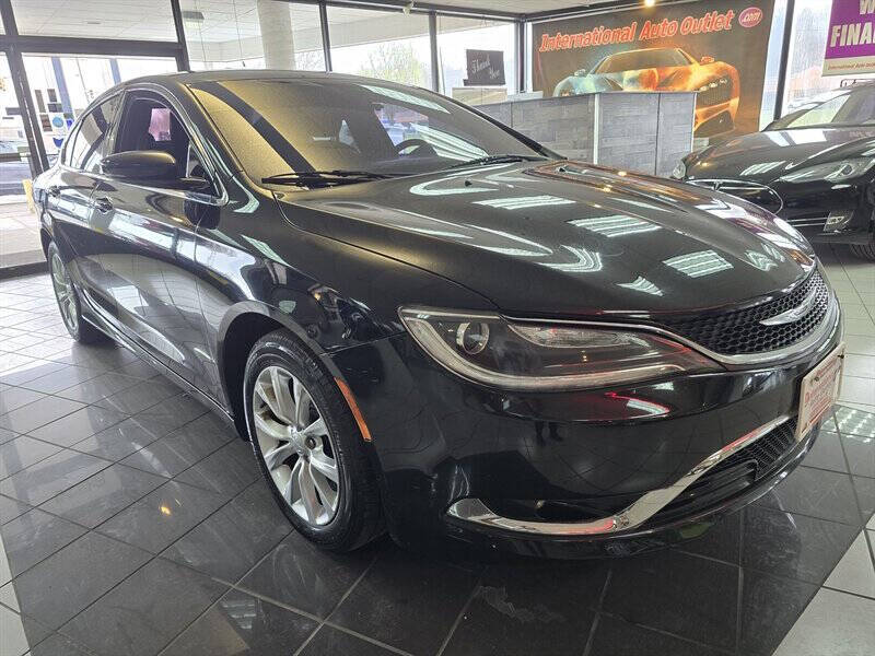 2016 Chrysler 200 C