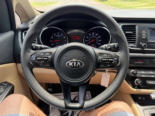2017 Kia Sedona LX