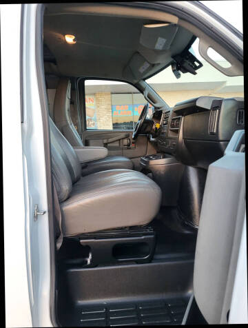 2023 GMC Savana 2500