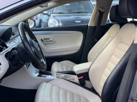 2010 Volkswagen CC Luxury