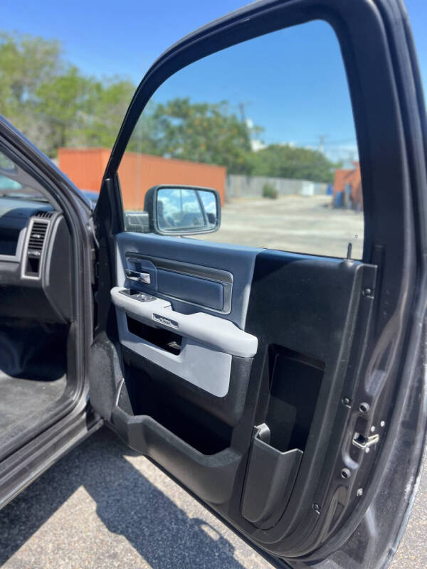 2020 RAM 1500 Classic Tradesman