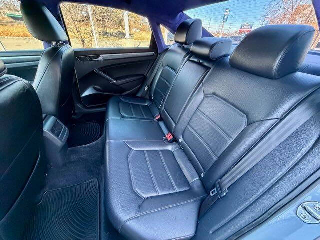 2017 Volkswagen Passat 1.8T R-Line